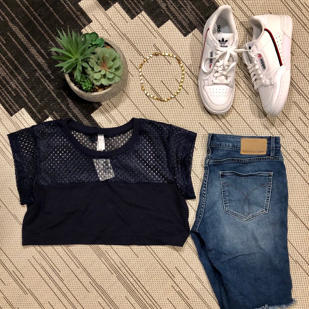 NWT | AA | SCRIMMAGE CROP TOP